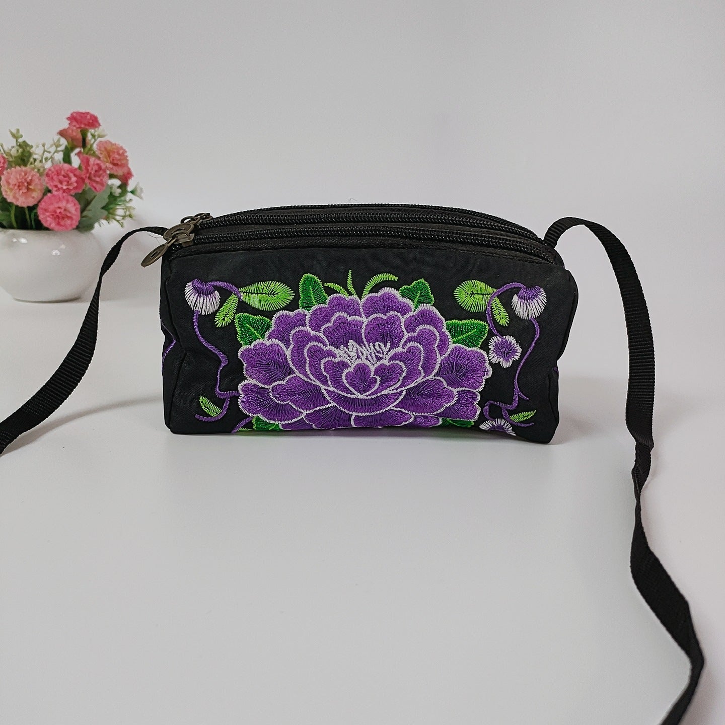 Wholesale Yunnan National Style Embroidery Clutch Crossbody Bags