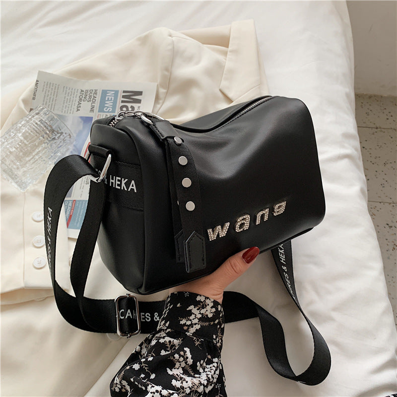 Graceful Women's Fashion Pillow Texture Cylinder Bags