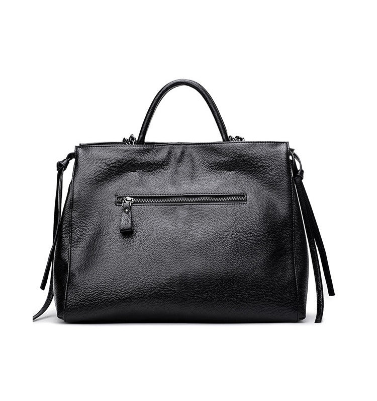 Women's Capacity Western Style Personalized Light Luxury Handbags