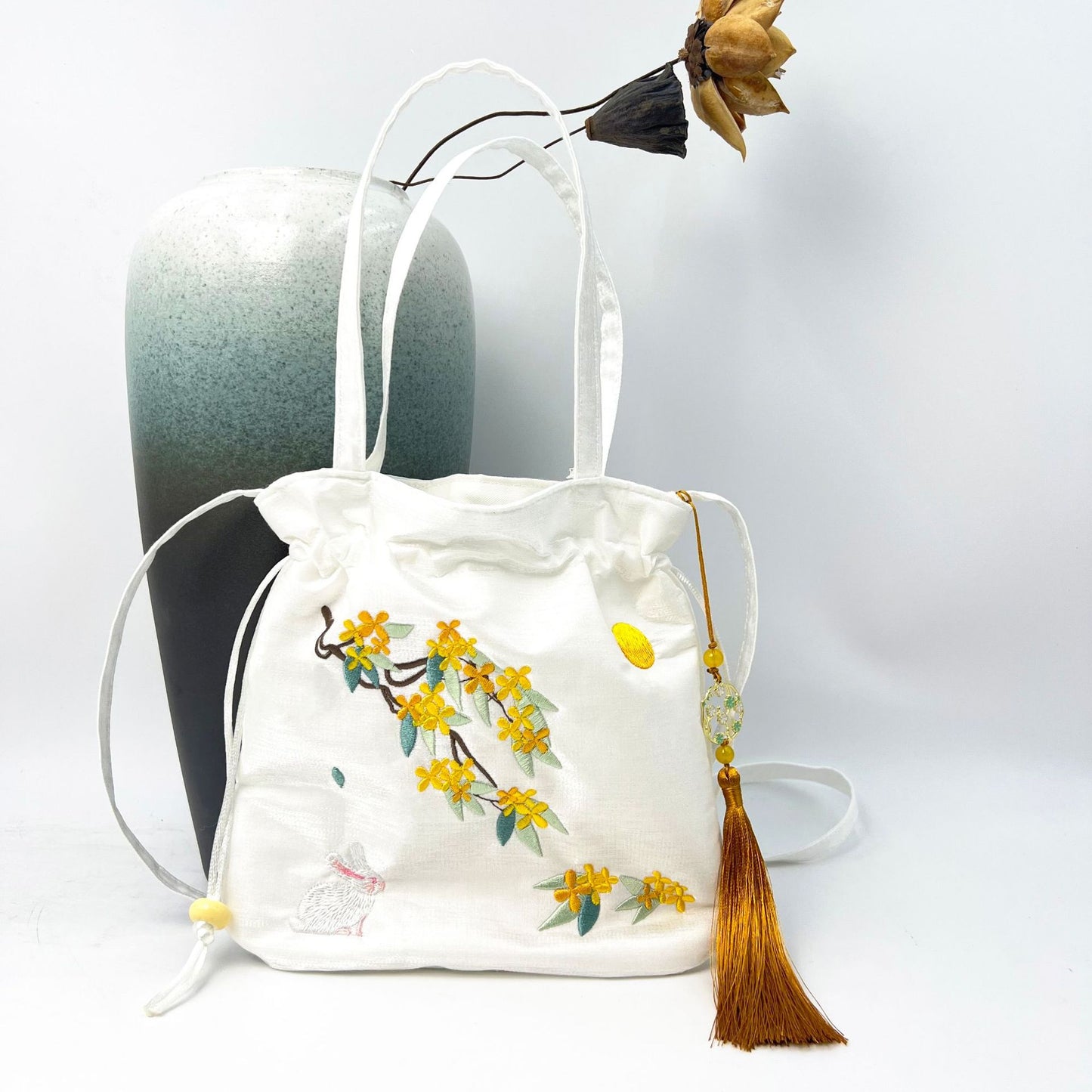 Graceful Embroidery Source Han Elements Antique Crossbody Bags