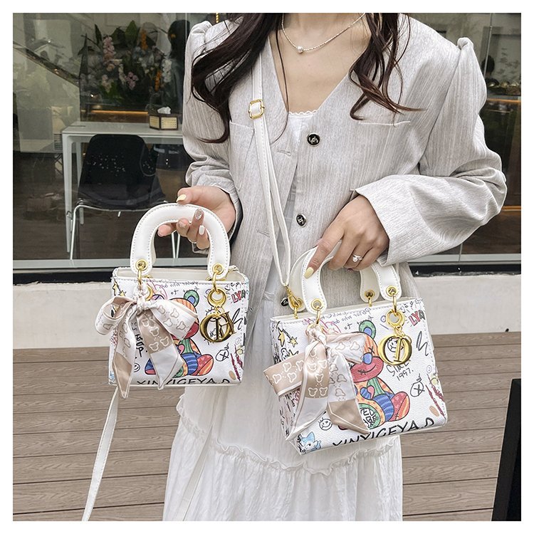 Women's Iti Fashion Fresh Western Style Diana Shoulder Bags
