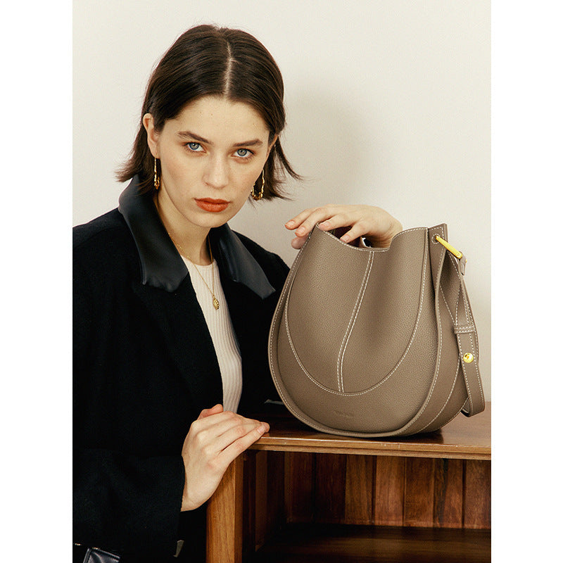 Women's Layer Cowhide Special Interest Light Luxury Shoulder Bags