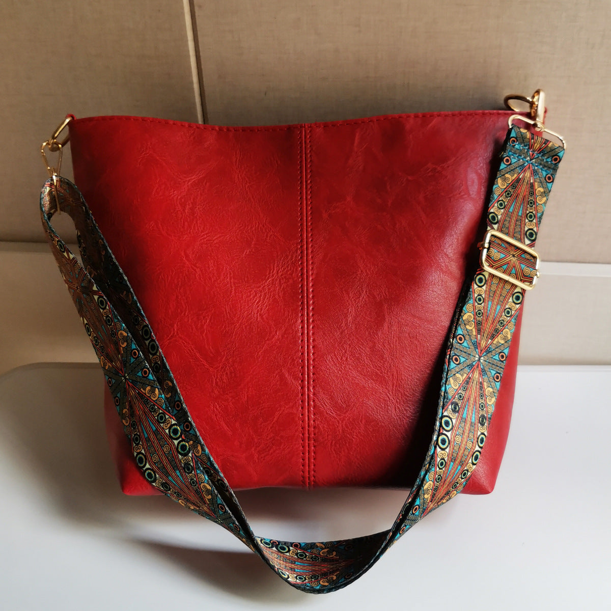 Women's Graceful Glamorous Fashion Retro Leather Bags