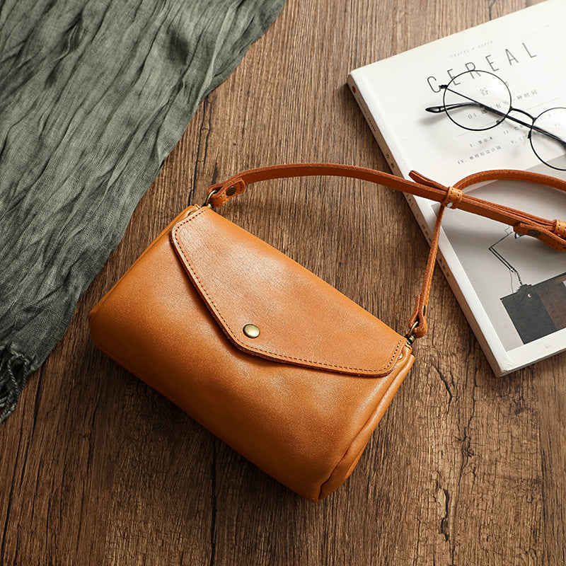Women's Layer Cowhide Handmade Dye Penetration Waxing Leather Crossbody Bags