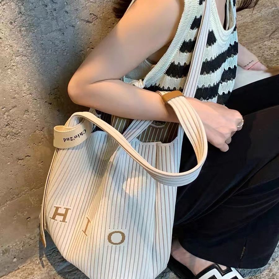 Women's Louver Sunken Stripe Large Capacity Design Shoulder Bags