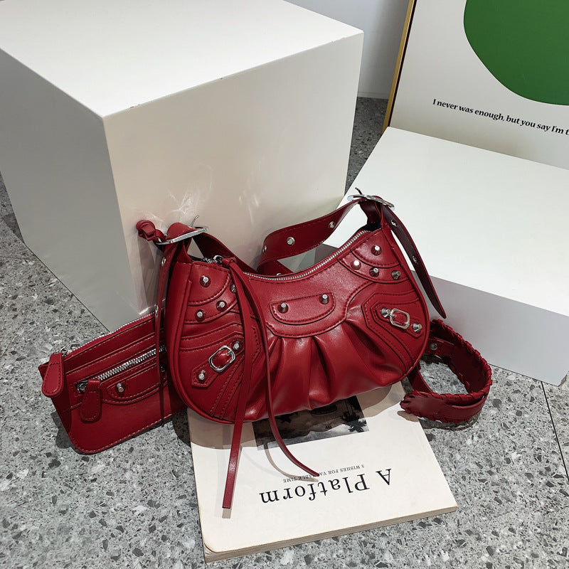 Women's Pleated Crescent Son Mother Retro Rivet Shoulder Bags