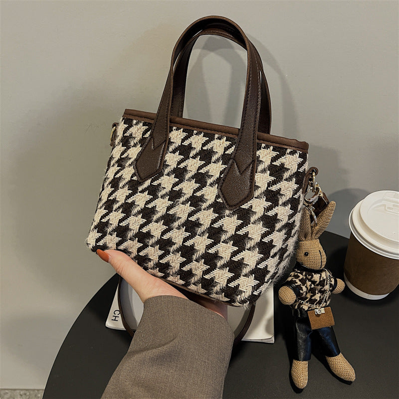 Women's Popular Niche Design Fashionable Portable Shoulder Bags
