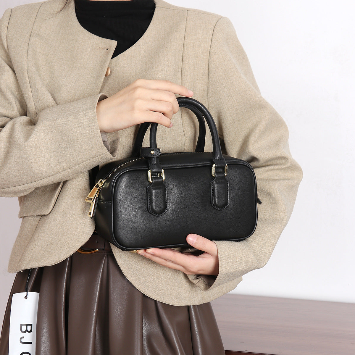 Women's Versatile Large Capacity Commuter Genuine Leather Shoulder Bags