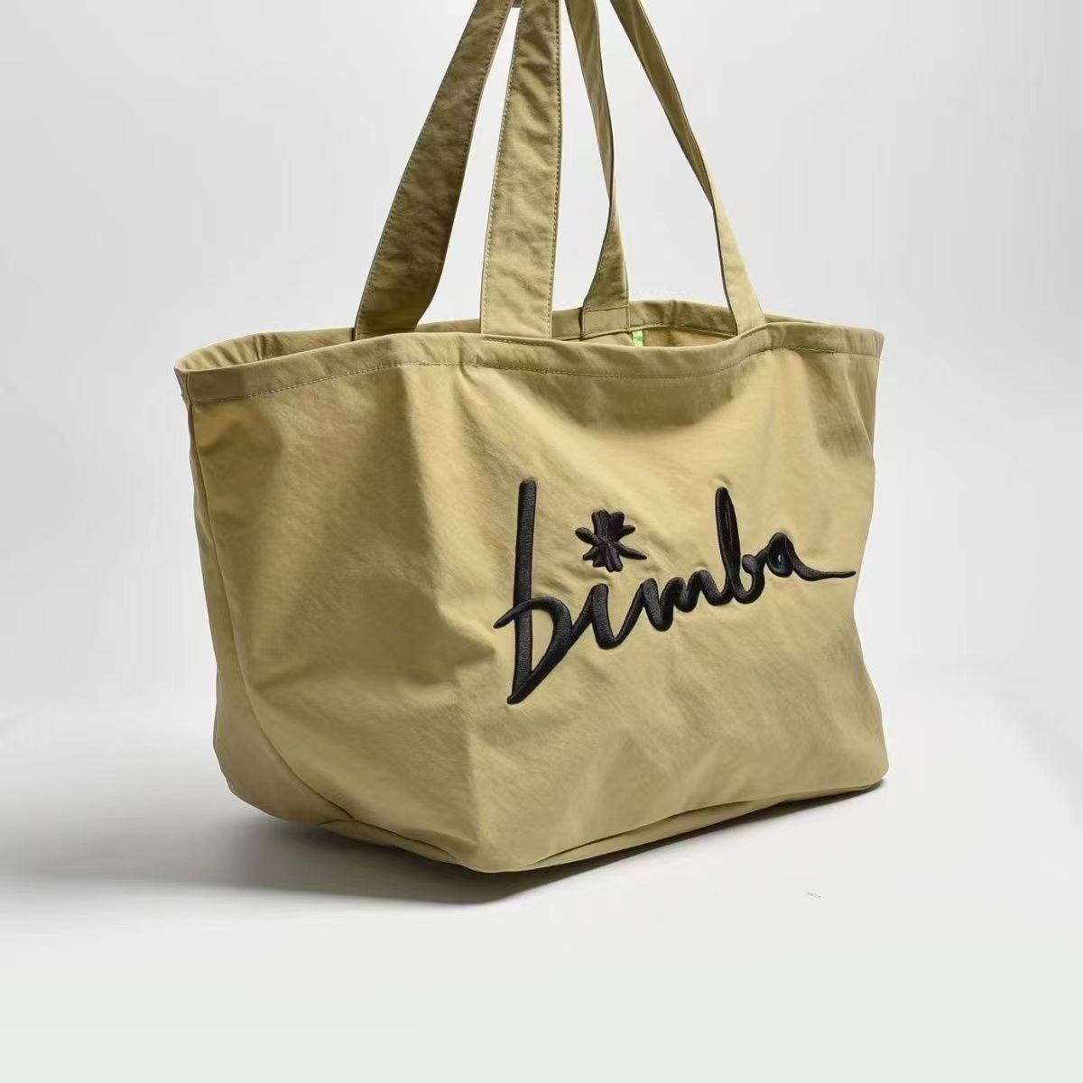 Women's Spanish Solid Color Cloth Clutch Handbags