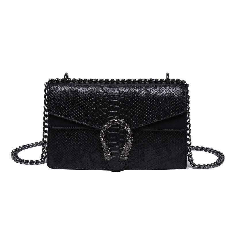 Cool Women's Retro Chain Trendy Niche Crossbody Bags
