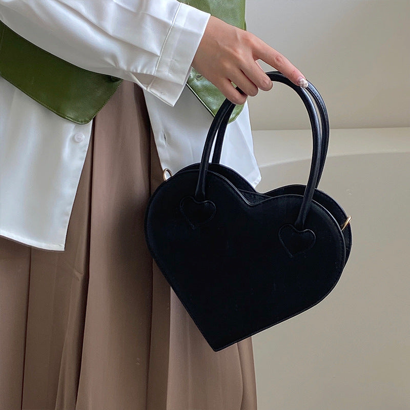 Women's Niche Heart Shape Fashion Simple Retro Shoulder Bags
