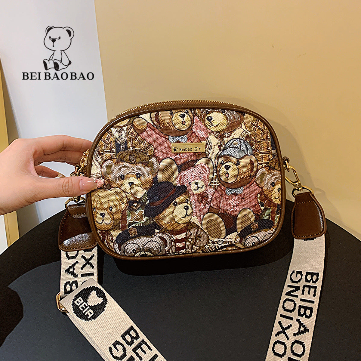 Cool Women's Fashion Source Bear Round Bags