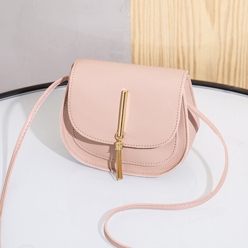 Women's Golden Tassel Semicircle One Saddle Fashion Phone Bags