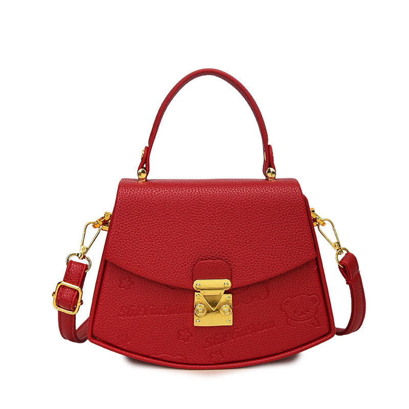 Style Sandwich Pocket Chain Soft Surface Women's Shoulder Bag