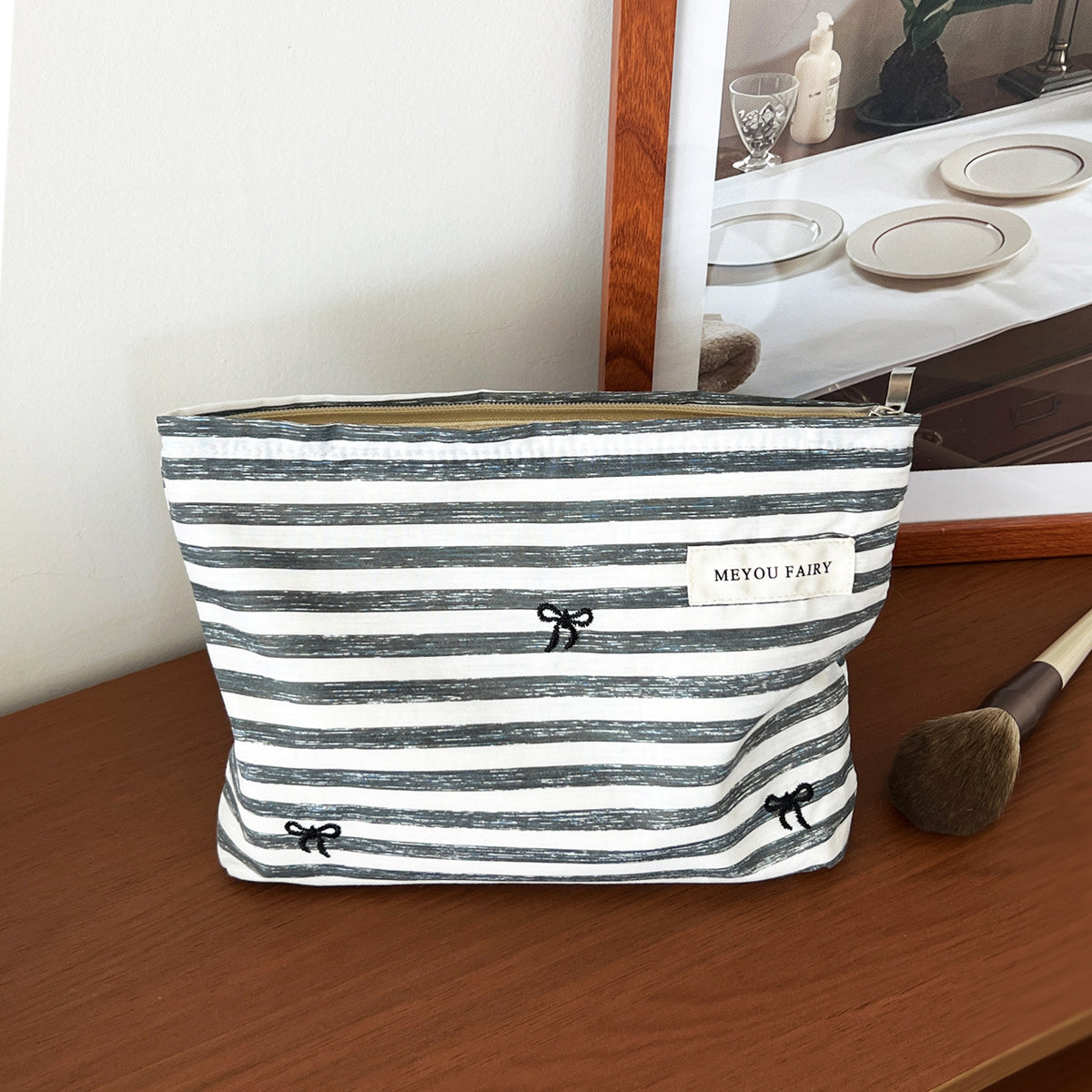 Simple Striped Toiletry Storage Buggy Good-looking Cosmetic Bags