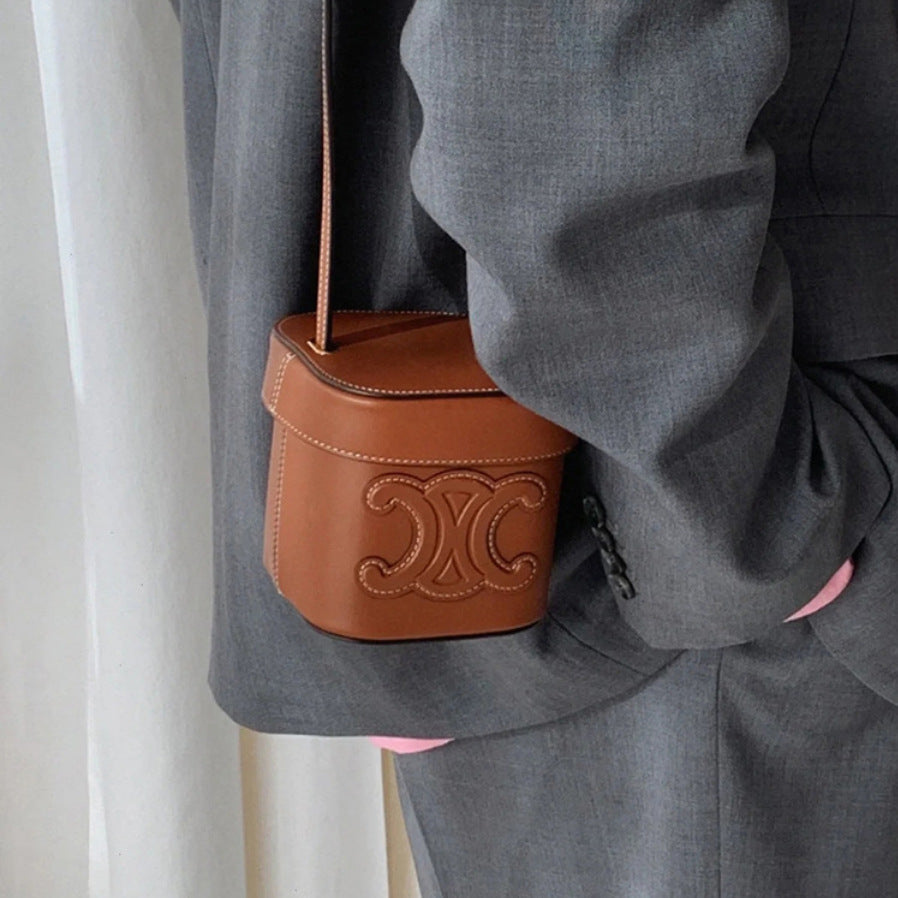 Beautiful Women's Arc Box Fashion Pouch Bags