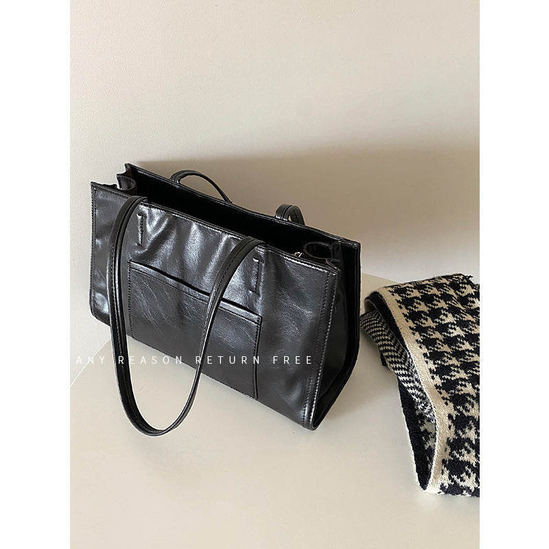 Women's Early Autumn Large Capacity Class Trendy Leisure Shoulder Bags