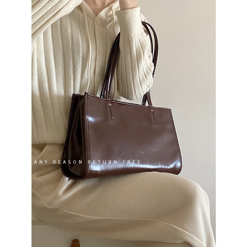 Women's Early Autumn Large Capacity Class Trendy Leisure Shoulder Bags