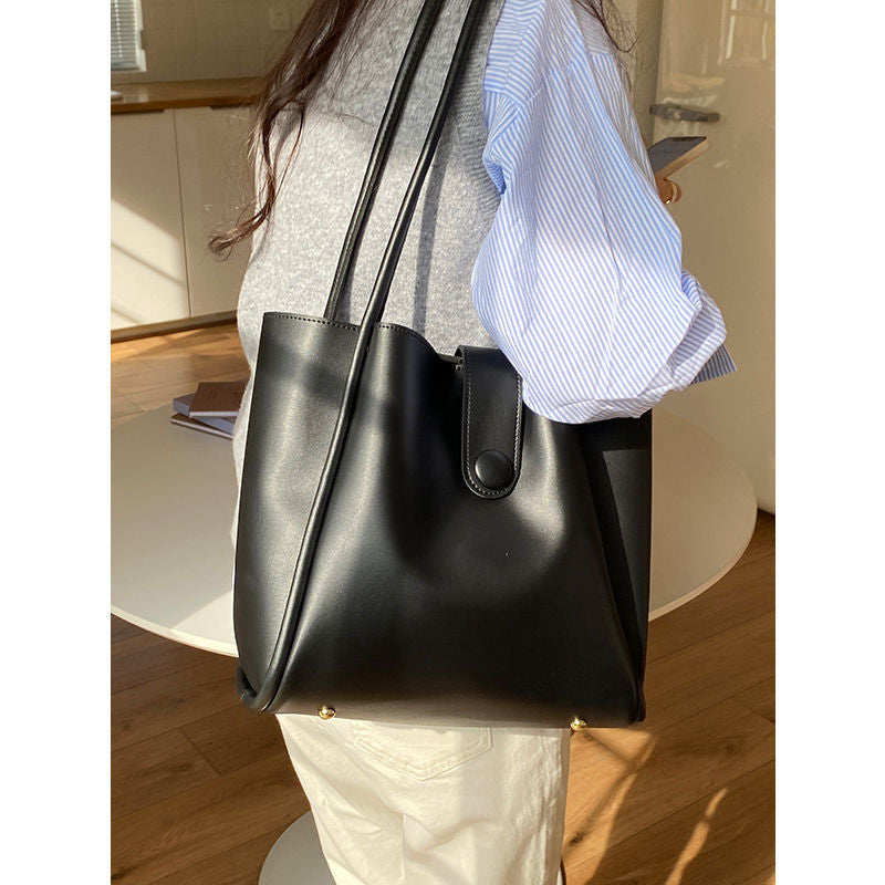 Women's Carmel Brown Large Capacity Retro Fashionable Handbags