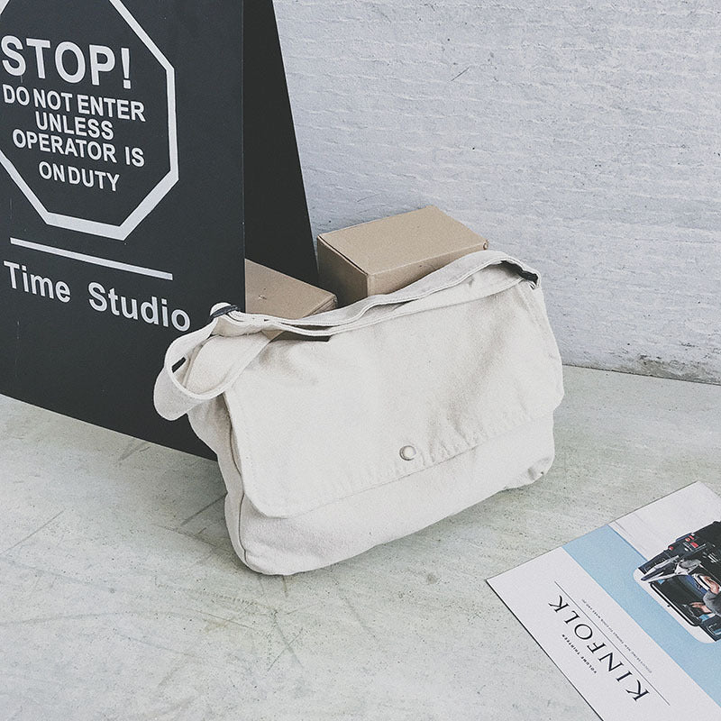Women's Style Solid Color Simple Fresh Flip One Shoulder Bags