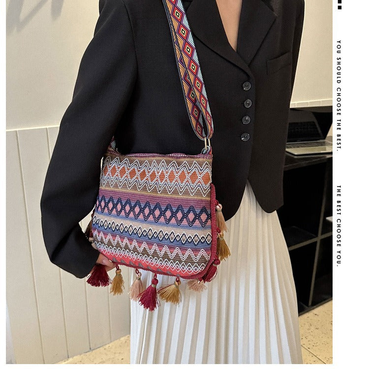 Women's Ethnic Style Large Capacity Tassel Personality Shoulder Bags