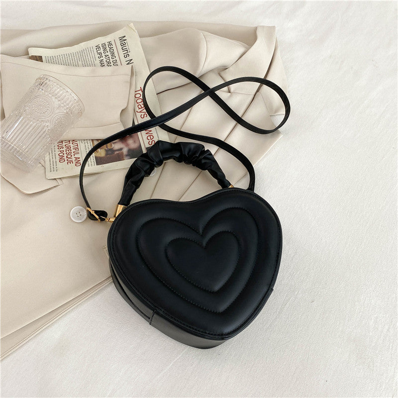 Women's Retro Summer Fashion Texture Heart Shoulder Bags