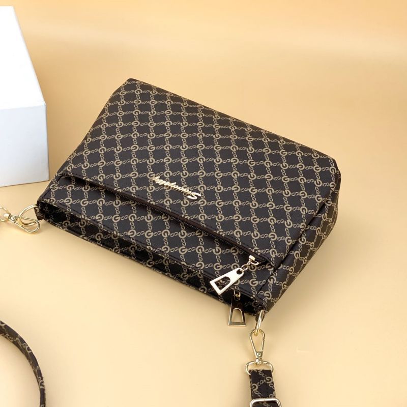 Women's Leather Wide Bottom Large Capacity Mother's Crossbody Bags