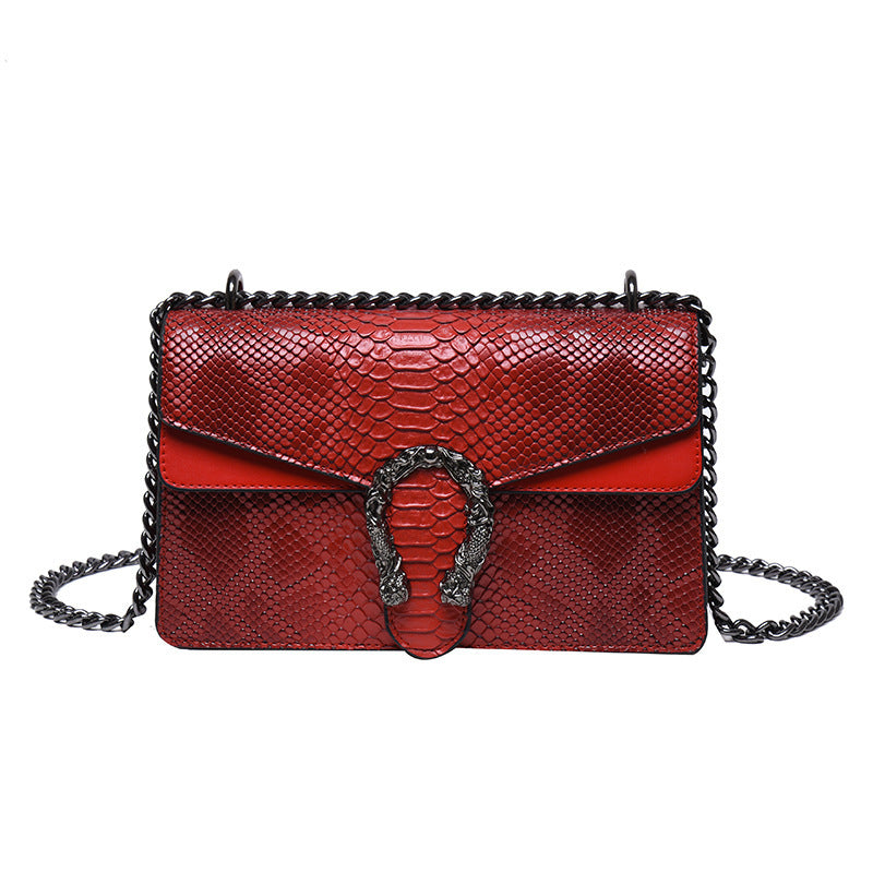 Cool Women's Retro Chain Trendy Niche Crossbody Bags