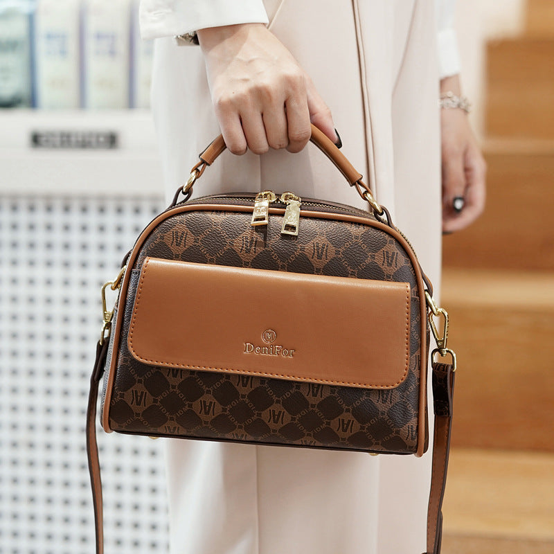 Creative Glamorous Women's Wide Strap Fashion Crossbody Bags