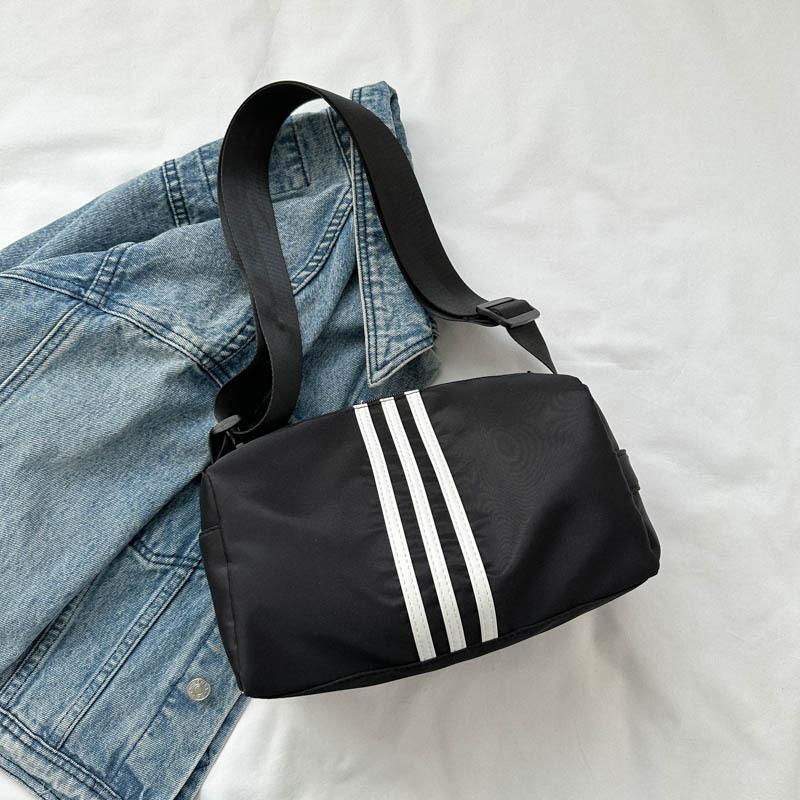 Niche Toast Fashion Short Trip Pillow Bags