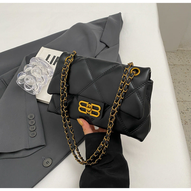 Women's Diamond Style Retro Chain Textured Crossbody Bags