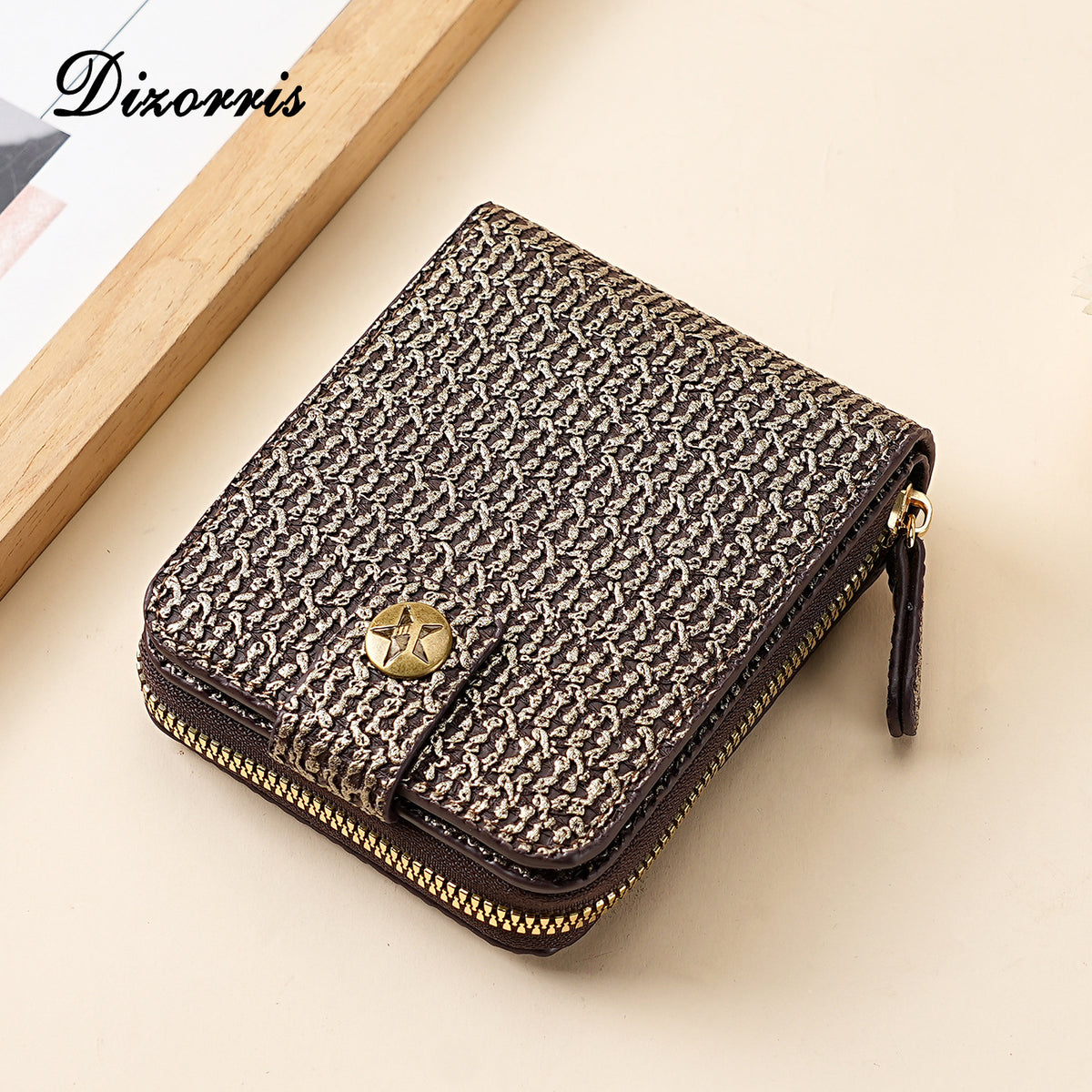 Men's Short Fashion Retro Zipper Hasp Tri Card Holder