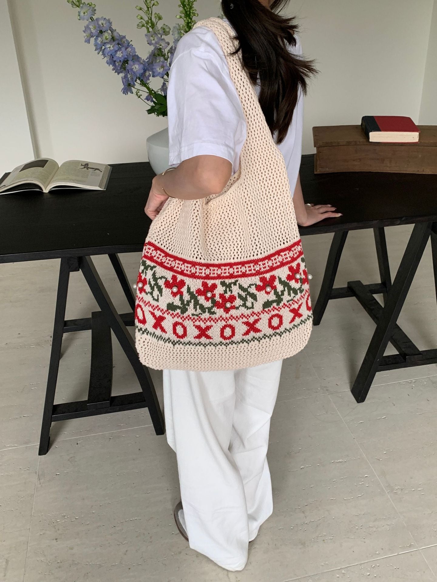 Women's Retro Knitted Woven High-grade Exquisite Large Shoulder Bags