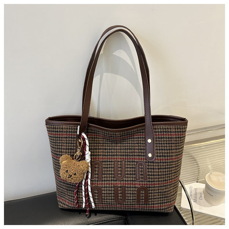 Women's Niche Plaid Woolen Large Capacity Retro Crossbody Bags