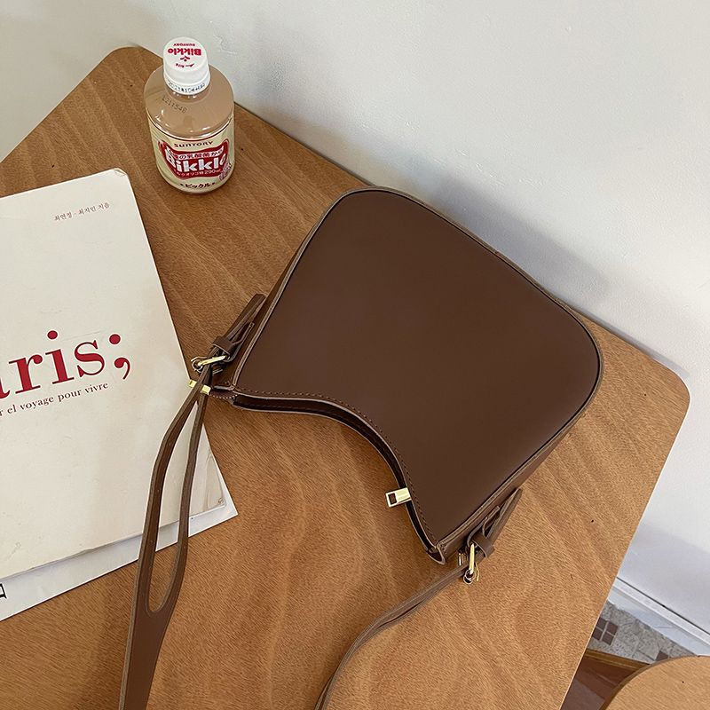 Women's Fashion Retro Underarm One Saddle Crossbody Bags