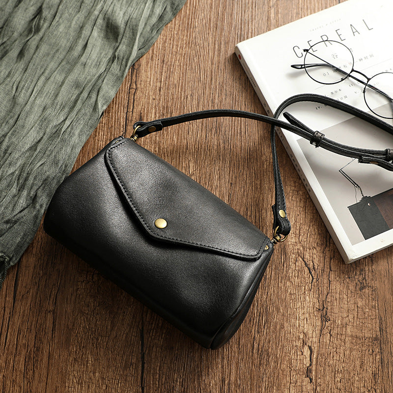 Women's Layer Cowhide Handmade Dye Penetration Waxing Leather Crossbody Bags