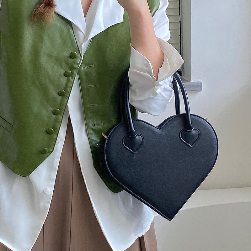 Women's Niche Heart Shape Fashion Simple Retro Shoulder Bags