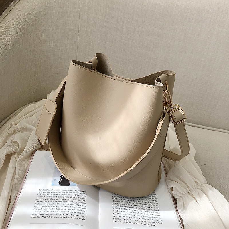 Women's Fashion Simple Large Capacity Retro Crossbody Bags