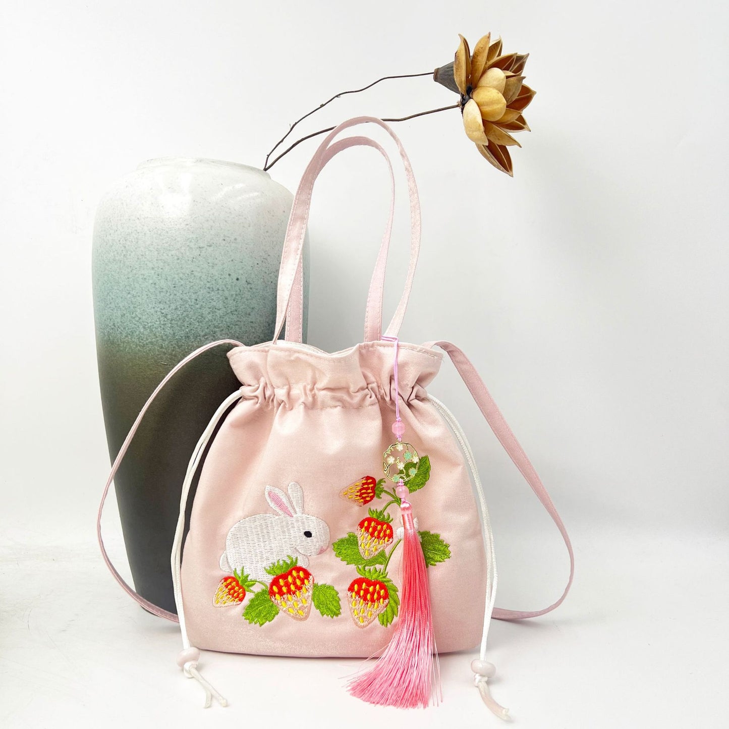 Graceful Embroidery Source Han Elements Antique Crossbody Bags