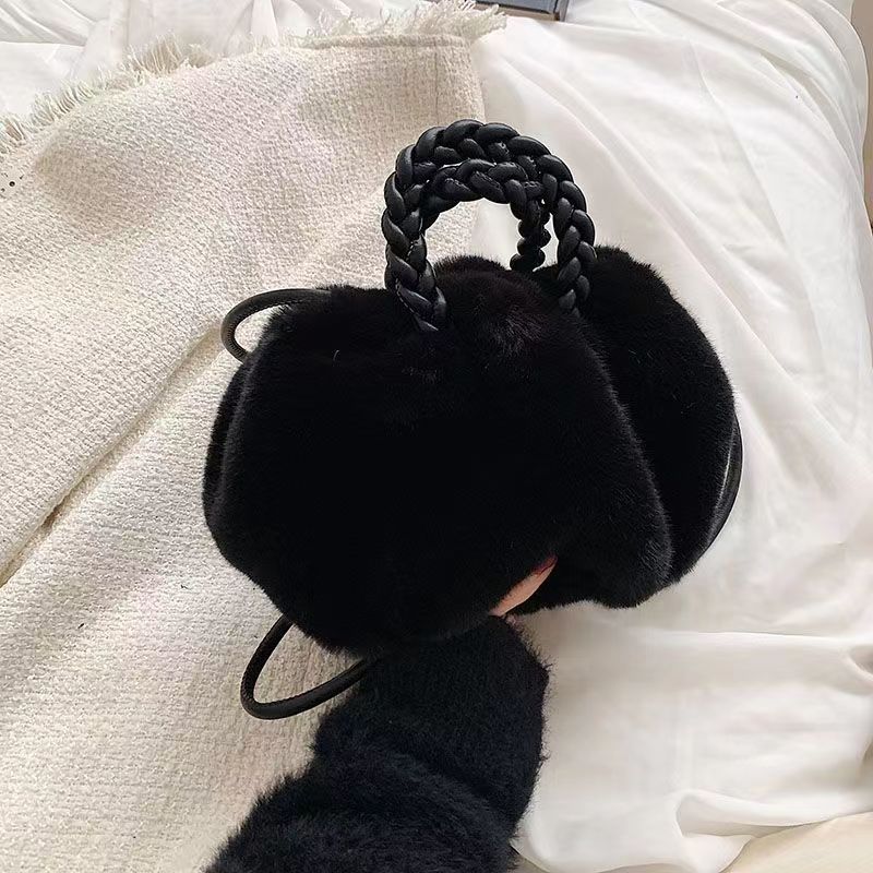 Plush Pumpkin Fashionable Underarm High-grade Design Shoulder Bags