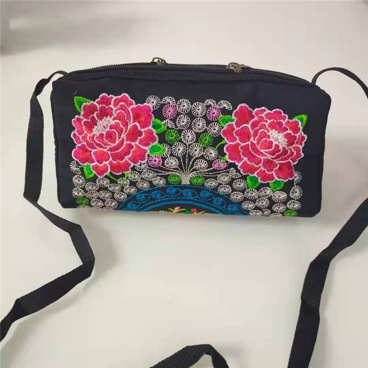 Wholesale Yunnan National Style Embroidery Clutch Crossbody Bags