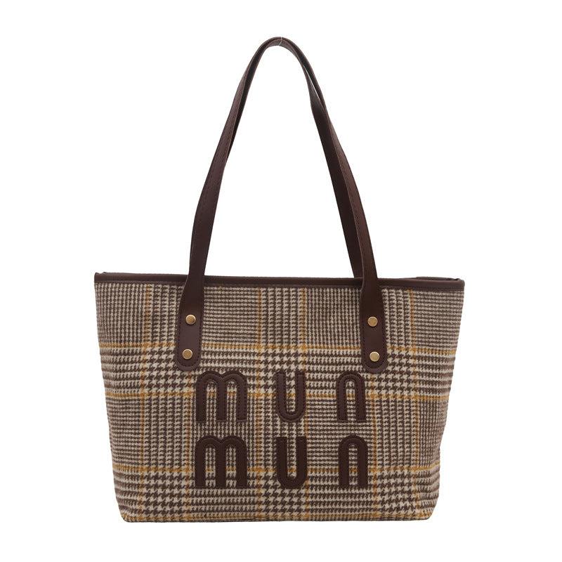 Women's Niche Plaid Woolen Large Capacity Retro Crossbody Bags