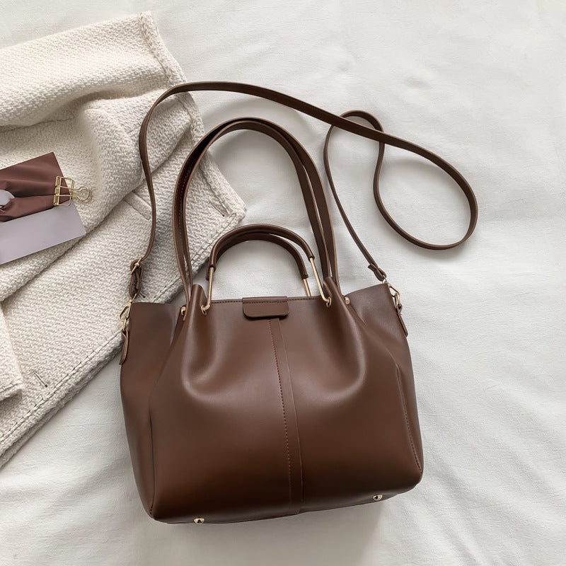 Women's Retro Minority Design Portable Large Capacity For Trendy Crossbody Bags