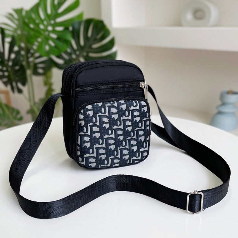 Women's Nylon Waterproof Oxford Cloth Korean Style Shoulder Bags