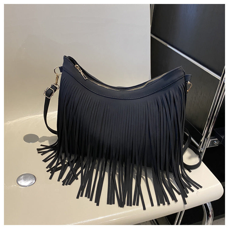 Trendy Personality Tassel Retro Large Capacity Winter Sweet Shoulder Bags