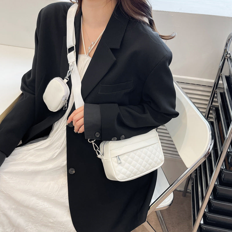 Women's Underarm Simple Texture Embroidery Thread Diamond Shoulder Bags