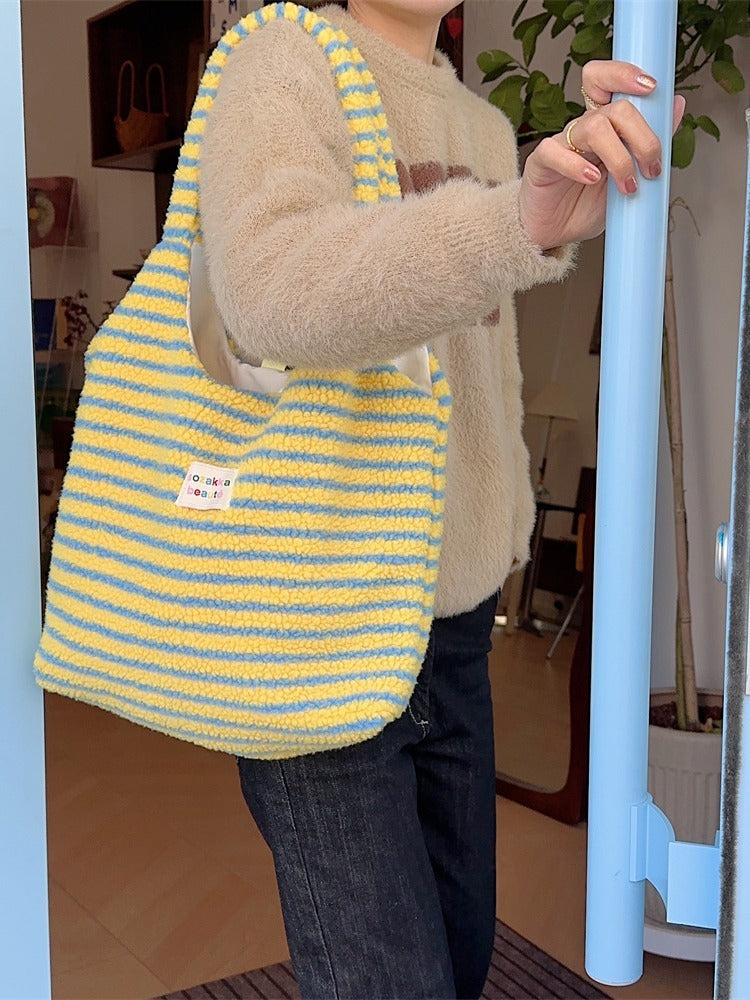 Women's Preppy Style Plush Cute Colorful Polka Shoulder Bags