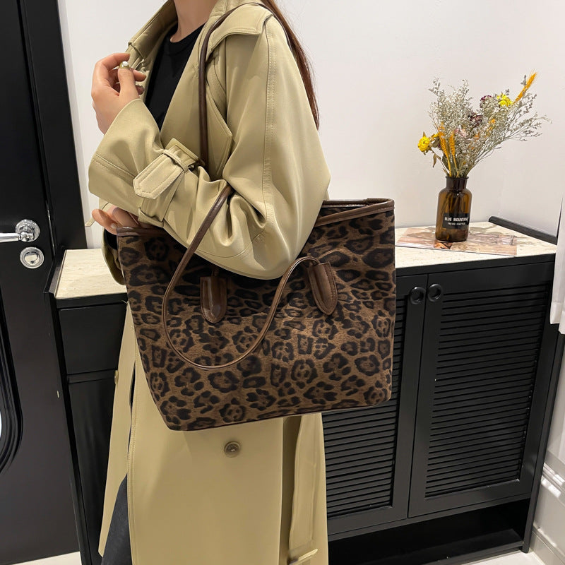Women's Affordable Luxury Simple Leopard Print Portable Shoulder Bags