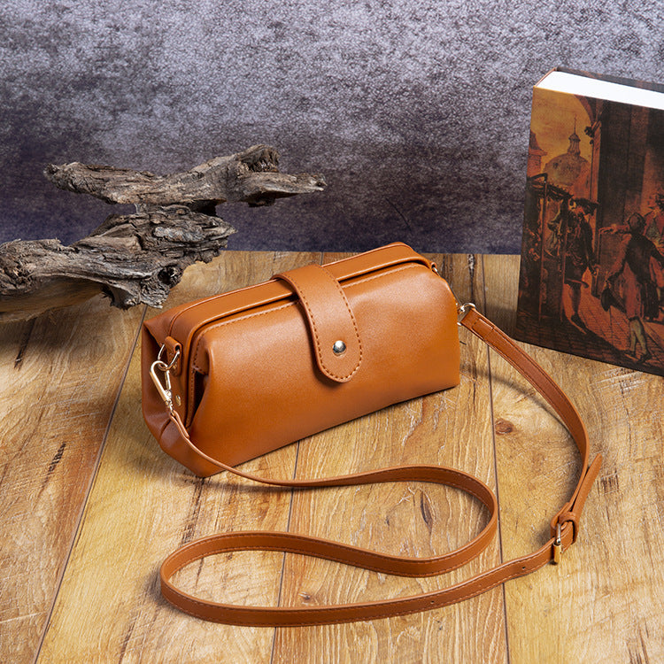 Cool Retro Doctor Clip Leisure Mini Bags