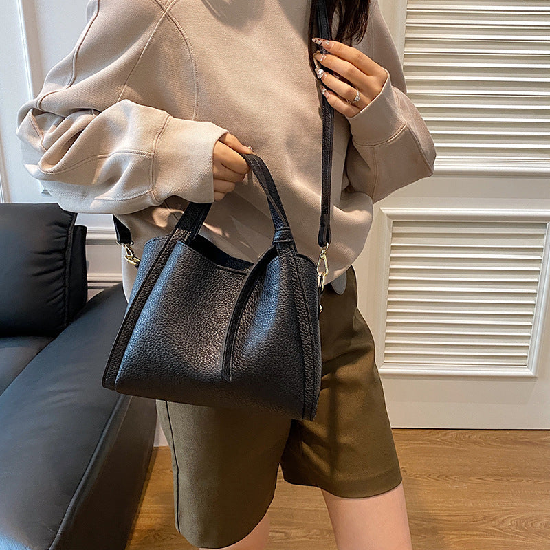 Women's High-grade Niche Texture Commuter Large Capacity Shoulder Bags